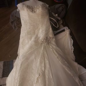 Strapless lace ivory wedding dress